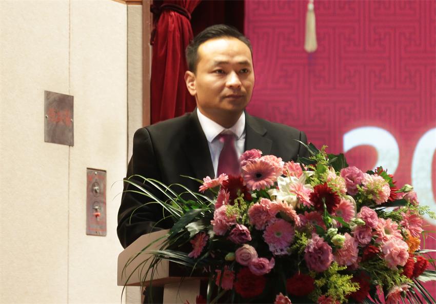 集团副总、纪委副书记张成彪同志作滚球线上平台,滚球（中国）“关于2018年违纪违规及重大事故责任单位的通报及处理决定”